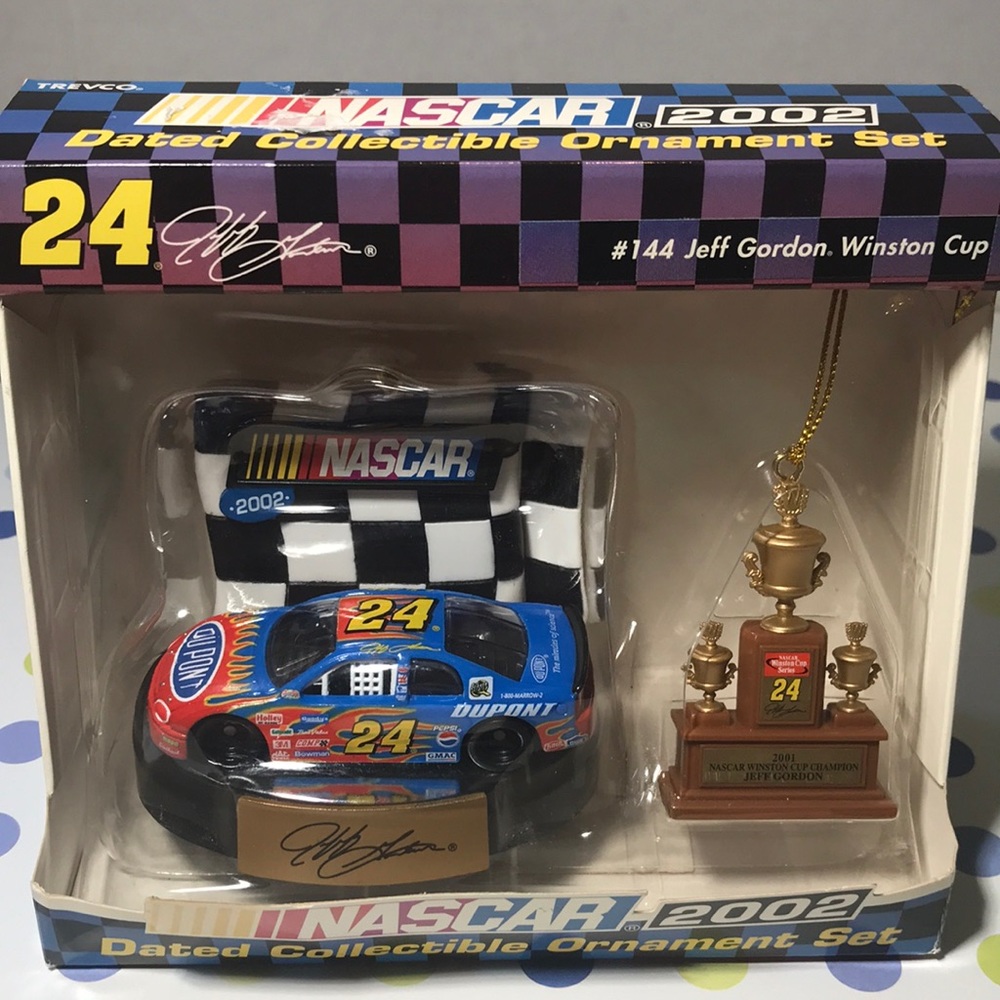 Dated collectible Nascar ornament Jeff Gordon